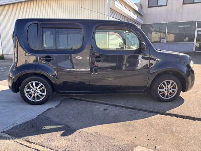 2011 Nissan Cube – thumbnail 2