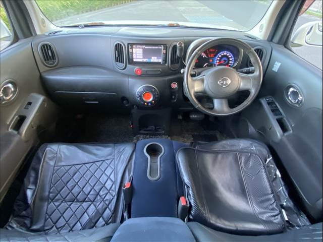 2011 Nissan Cube – thumbnail 3