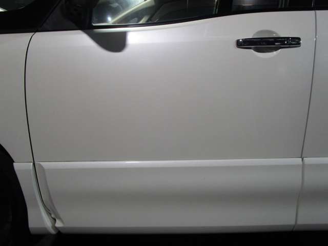2011 Nissan Serena – thumbnail 3