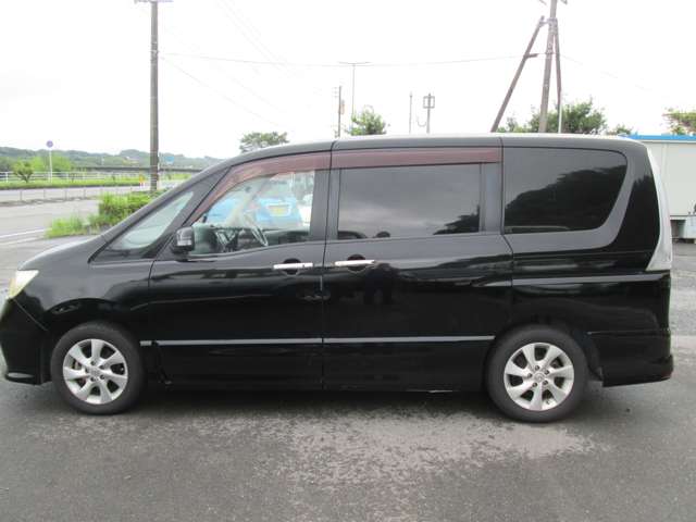 2011 Nissan Serena – thumbnail 4