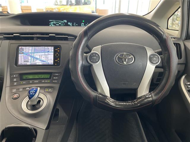 2010 Toyota Prius – thumbnail 3