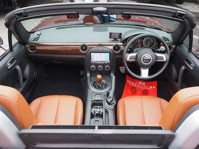 2011 Mazda Roadster – thumbnail 2