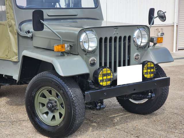 1997 Mitsubishi Jeep – thumbnail 4