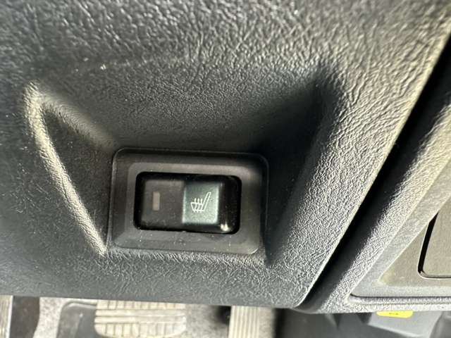 2011 Mitsubishi Pajero Mini – thumbnail 4