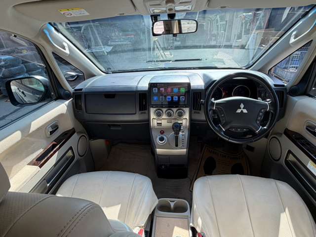 2008 Mitsubishi Delica D:5 – thumbnail 3