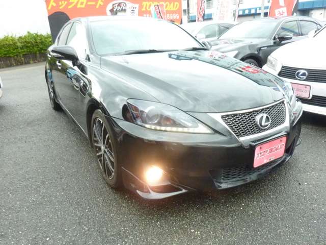 2011 Lexus IS – thumbnail 3