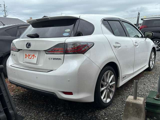 2011 Lexus CT – thumbnail 4