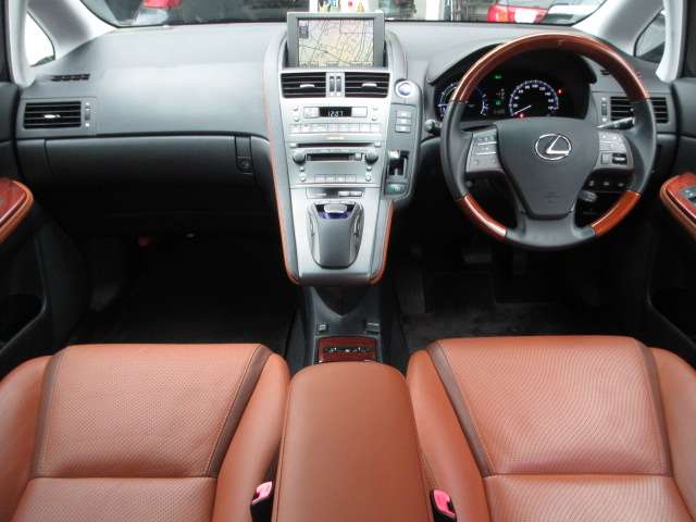 2011 Lexus HS – thumbnail 2