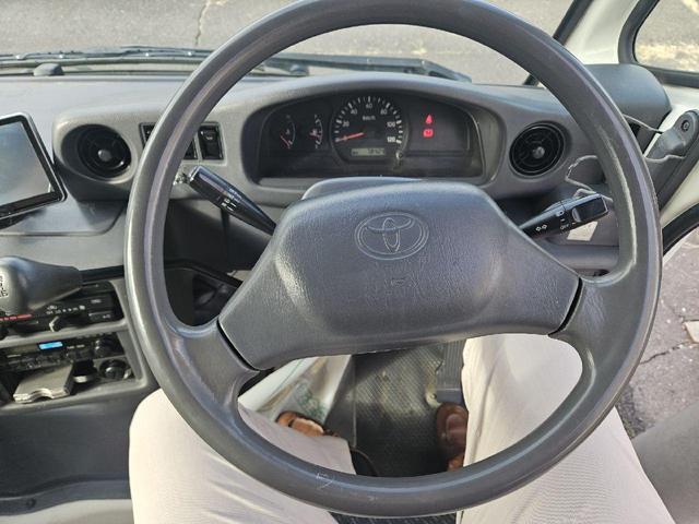 2000 Toyota Quickdelivery – thumbnail 3