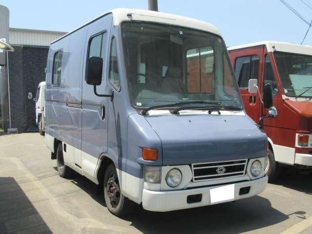 2003 Toyota Quickdelivery – thumbnail 3