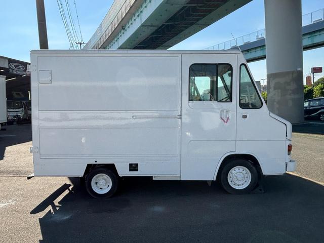 1999 Toyota Quickdelivery – thumbnail 4