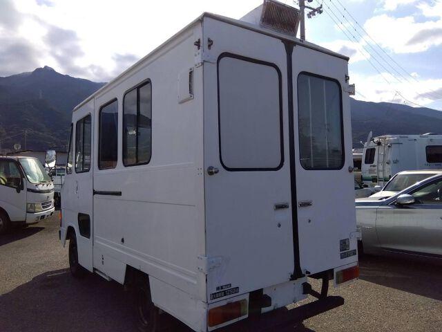 1992 Toyota Quickdelivery – thumbnail 2