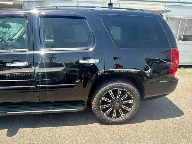 2008 Chevrolet Tahoe – thumbnail 4