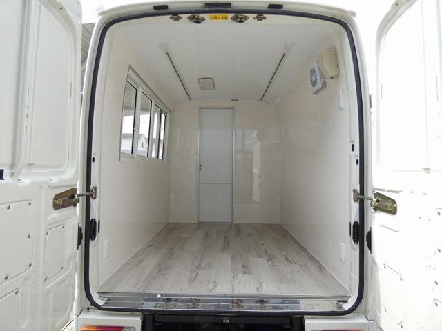 2004 Toyota Dyna Urban Supporter – thumbnail 2