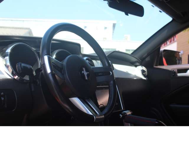 2007 Ford Mustang – thumbnail 3