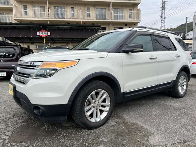 2011 Ford Explorer – thumbnail 3