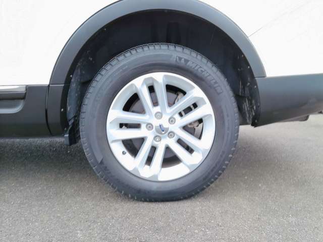 2011 Ford Explorer – thumbnail 2