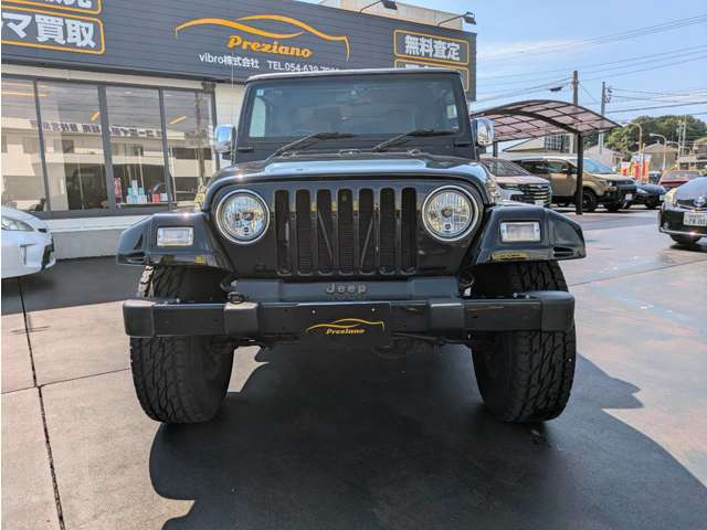 2004 Jeep Wrangler – thumbnail 2