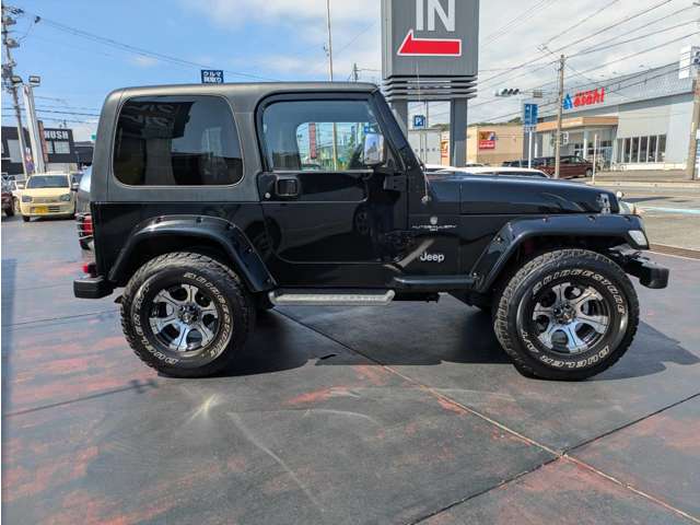 2004 Jeep Wrangler – thumbnail 4