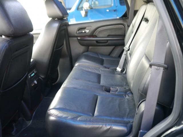 2008 Cadillac Escalade – thumbnail 4
