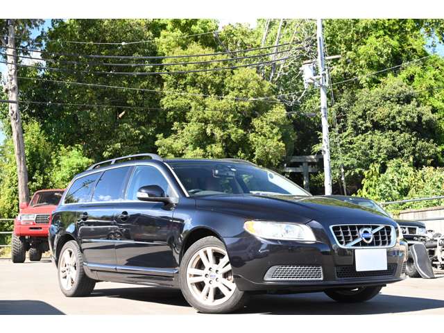 2011 Volvo V70 – thumbnail 3