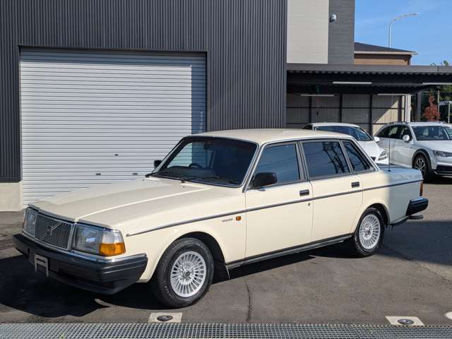 1990 Volvo 240 – thumbnail 2