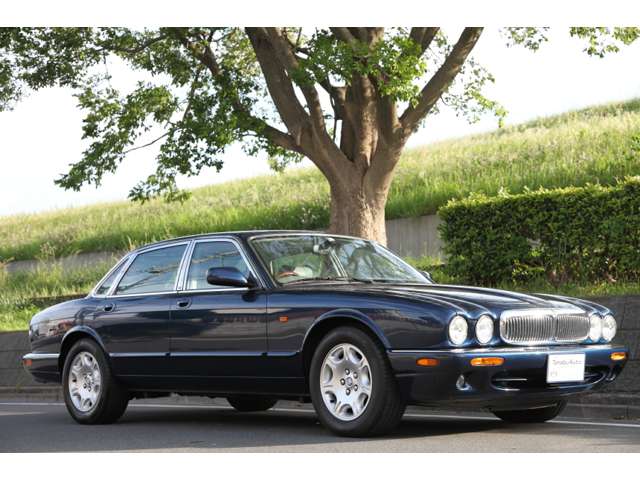 2001 Jaguar XJ – thumbnail 2