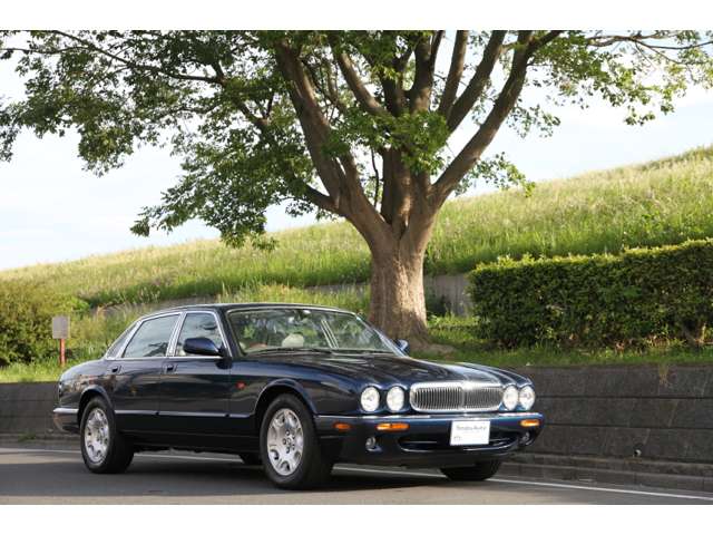 2001 Jaguar XJ – thumbnail 3