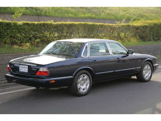2001 Jaguar XJ – thumbnail 4