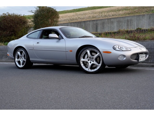 2001 Jaguar XK Series Coupe