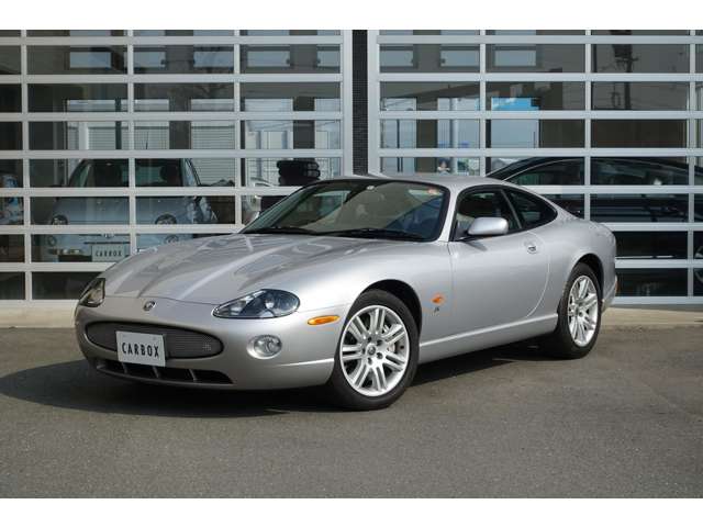 2005 Jaguar XK Series Coupe – thumbnail 2