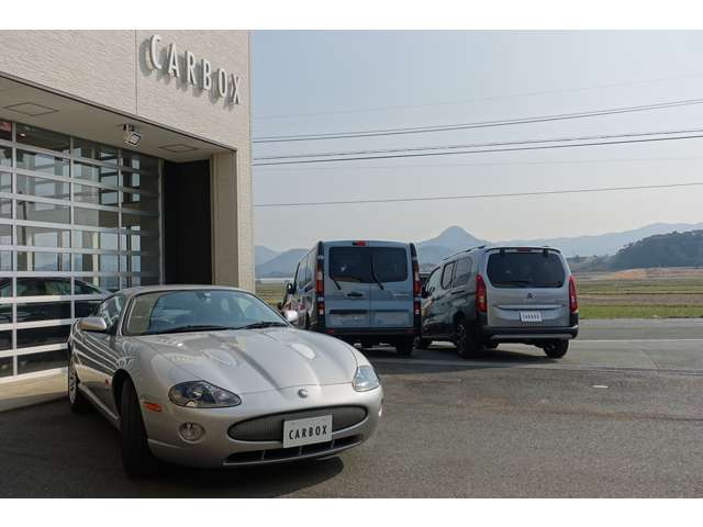 2005 Jaguar XK Series Coupe – thumbnail 4