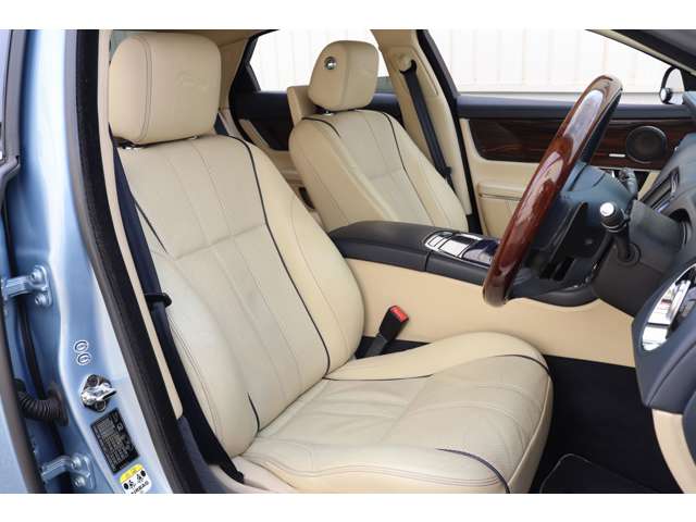 2010 Jaguar XJ – thumbnail 3