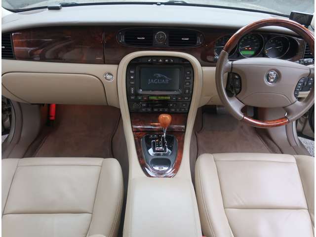 2005 Jaguar XJ – thumbnail 3