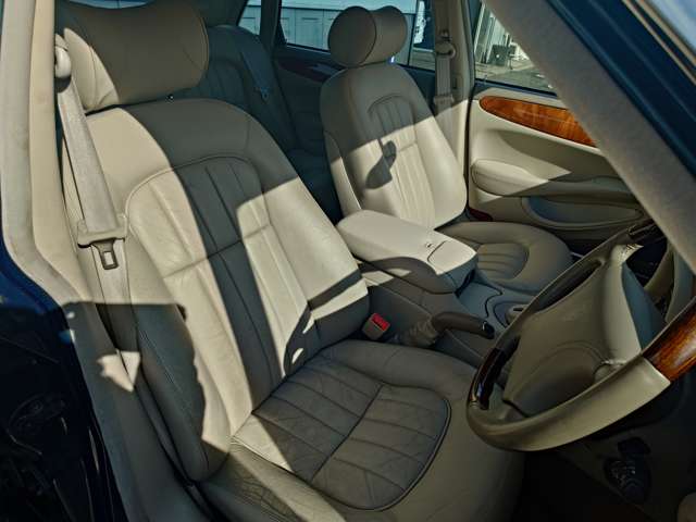 2000 Jaguar XJ – thumbnail 4