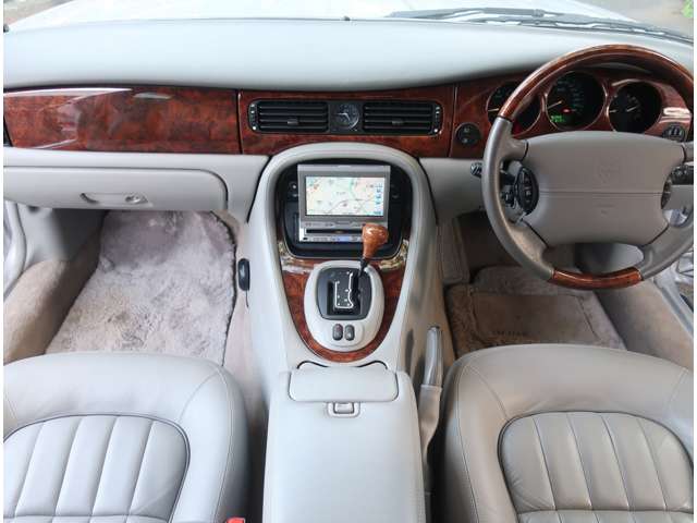 2003 Jaguar XJ – thumbnail 3