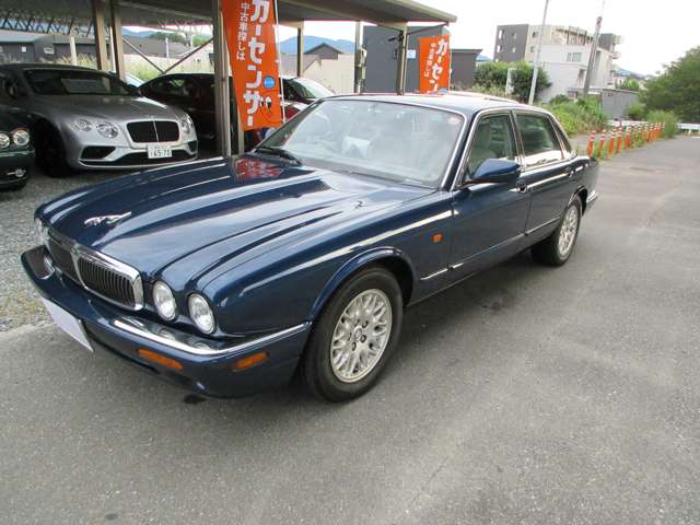 2000 Jaguar XJ – thumbnail 3