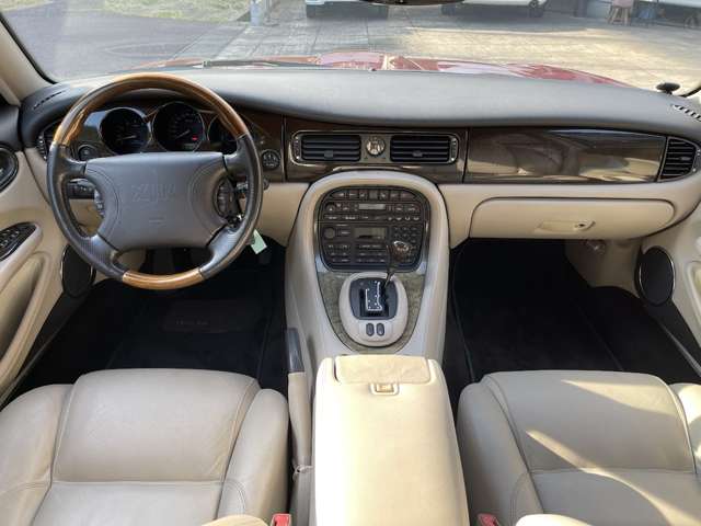 1999 Jaguar XJ – thumbnail 3