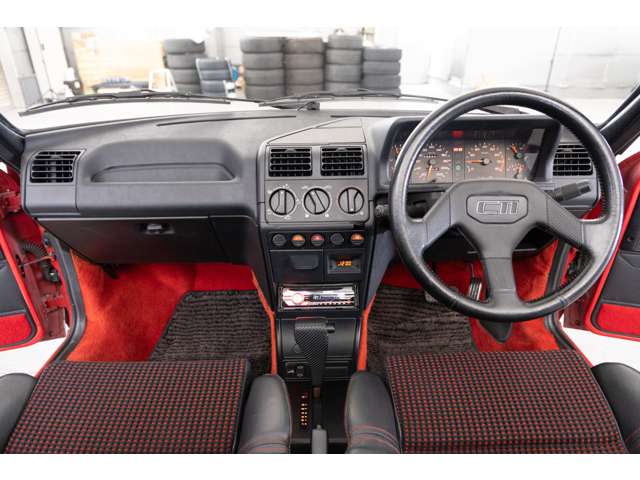 1992 Peugeot 205 Cabriolet – thumbnail 2