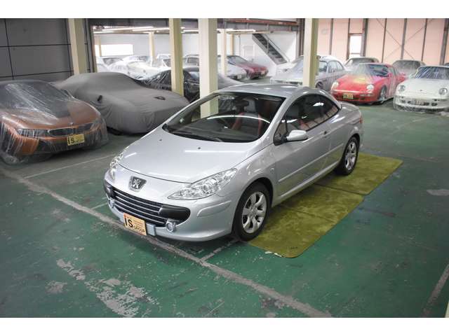 2008 Peugeot 307CC – thumbnail 2