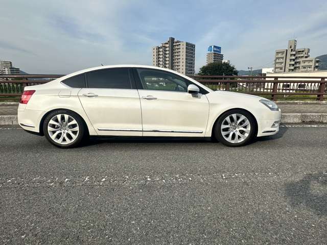 2010 Citroën C5 Sedan – thumbnail 4