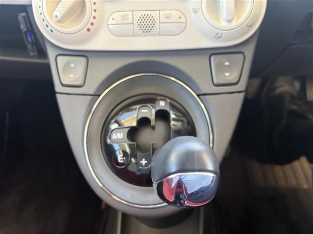 2010 Fiat 500C – thumbnail 3