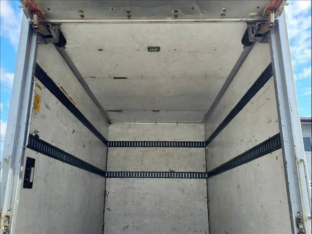 2000 Mitsubishi Fuso Canter Guts – thumbnail 4