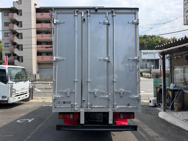 2011 Hino Dutro – thumbnail 3