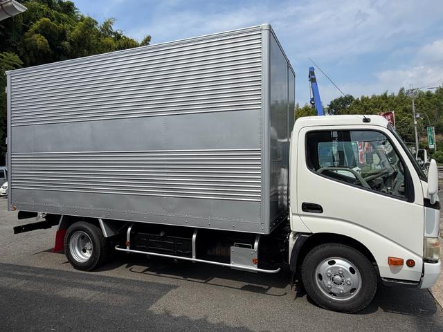 2011 Hino Dutro – thumbnail 4