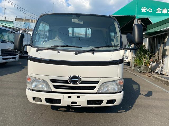 2010 Hino Dutro – thumbnail 2