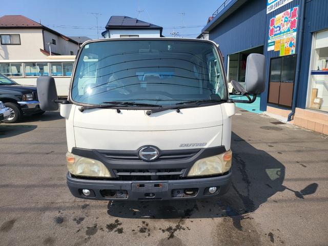 2011 Hino Dutro – thumbnail 2