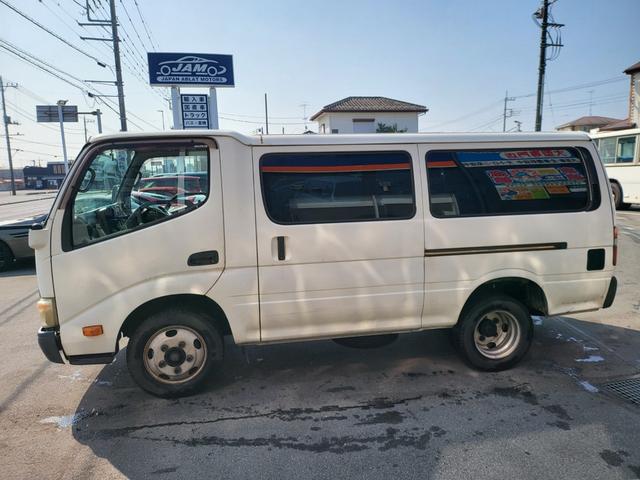 2011 Hino Dutro – thumbnail 4
