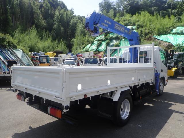 2010 Hino Dutro – thumbnail 2