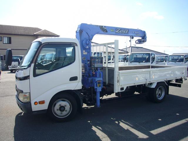2010 Hino Dutro – thumbnail 2